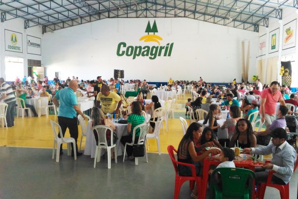 AACC realiza evento em comemora&ccedil;&atilde;o aos 43 anos de funda&ccedil;&atilde;o com premia&ccedil;&atilde;o aos participantes