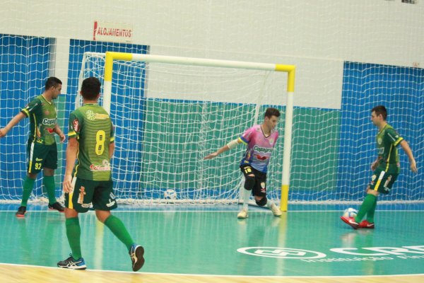 Em hor&aacute;rio antecipado, Copagril Futsal enfrenta o S&atilde;o Jos&eacute; dos Pinhais nessa sexta
