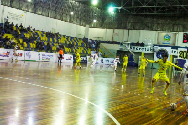 Copagril Futsal vence fora de casa e se isola na lideran&ccedil;a do Paranaense