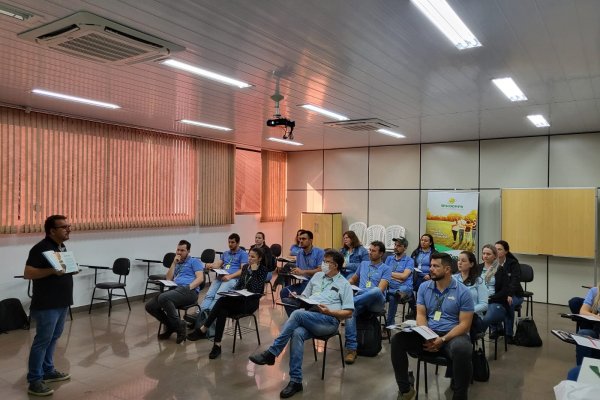 Manual de gest&atilde;o de cultura su&iacute;na &eacute; apresentado na Copagril
