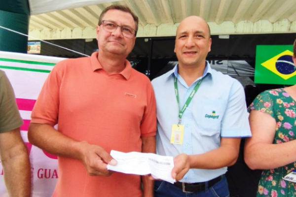 Cliente da Copagril ganha um barco no sorteio final da ACIAG. 