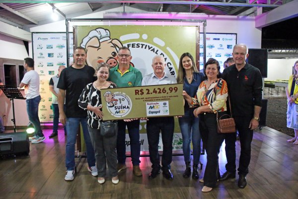 AACC realiza entrega de fundos arrecadados durante 1&ordm; Festival da Carne Su&iacute;na