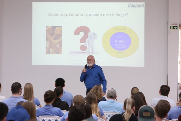 Copagril promove palestra com foco na excel&ecirc;ncia e alta performance de equipes
