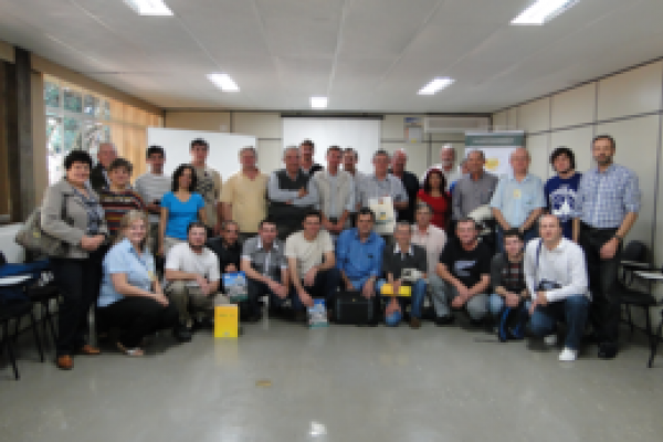 Produtores argentinos visitam a Copagril                              