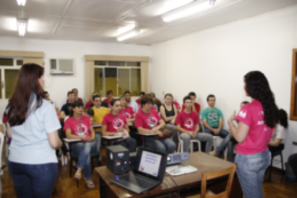 Funcion&aacute;rios dos Supermercados Copagril participam de treinamentos                              