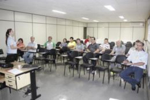 Copagril realiza reuni&atilde;o do Programa 5S aos envolvidos da AACC Sede                              