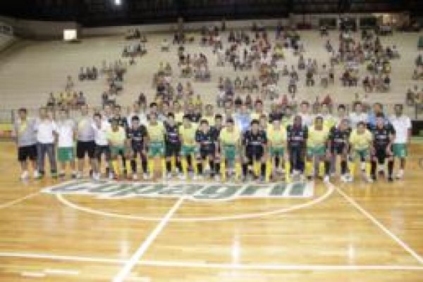 Copagril/Sempre Vida/Dalponte/MCR Futsal realizou primeiro amistoso                            