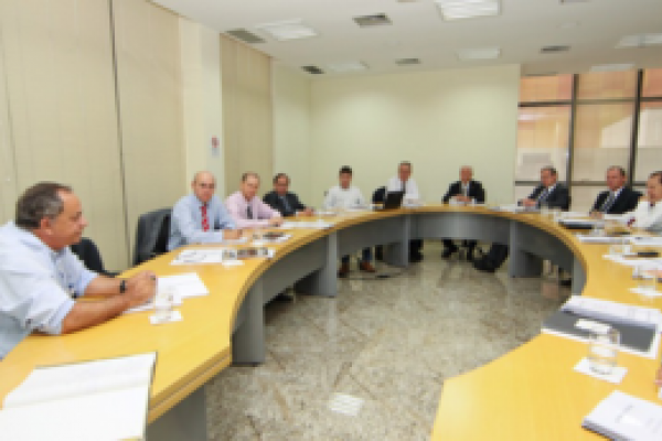 Diretoria da Ocepar realiza 23&ordf; reuni&atilde;o ordin&aacute;ria                            