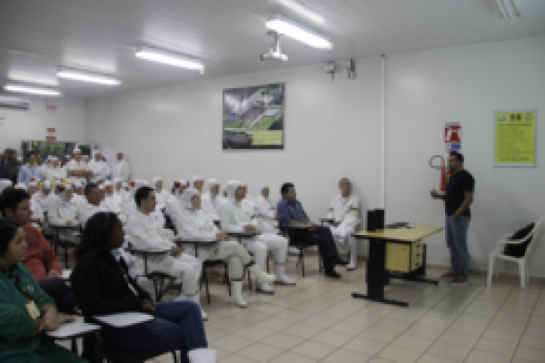 Palestra com Marquinhos Xavier na UIA incentiva a pr&aacute;tica de atividades f&iacute;sicas                     