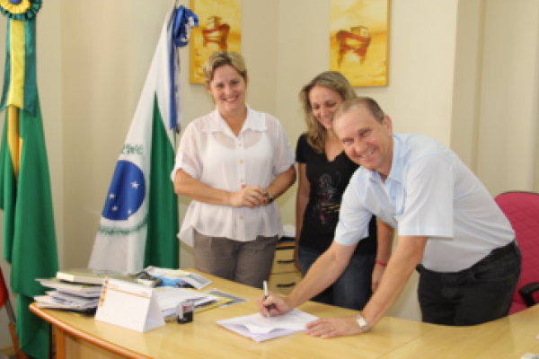Prefeitura de Mercedes  mant&eacute;m parceria com a Copagril para a realiza&ccedil;&atilde;o do Programa Cooperjovem    