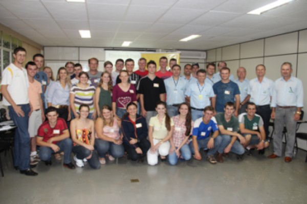 Tema do segundo m&oacute;dulo do curso de lideran&ccedil;a jovem foi &ldquo;Conhecendo a Copagril&rdquo;          