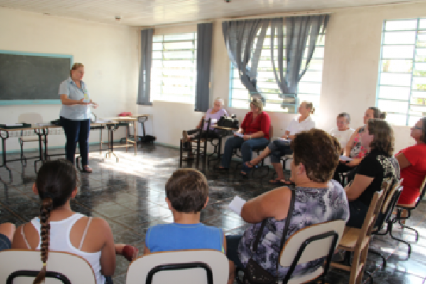 Comit&ecirc;s Femininos da Copagril recebem palestra                            