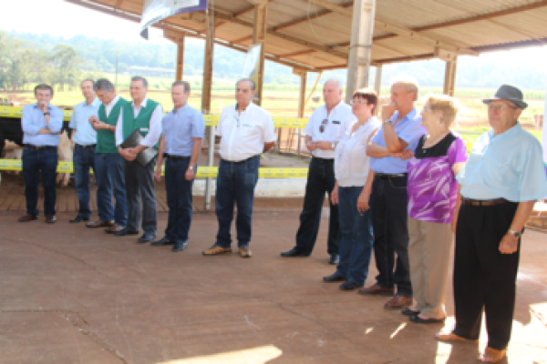 Lan&ccedil;amento da campanha estadual de vacina&ccedil;&atilde;o contra a febre aftosa                            