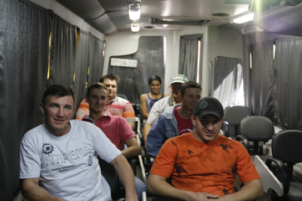 &Ocirc;nibus da Petrobras volta &agrave; Copagril para novo treinamento