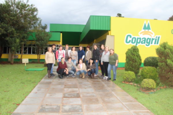 L&iacute;deres dos Comit&ecirc;s Femininos participam do Elicoop								                                