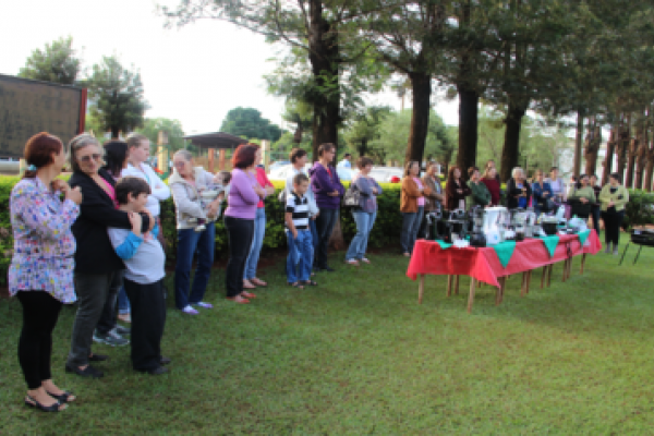 Unidade de Porto Mendes distribui brindes &agrave;s mulheres em Dia de Neg&oacute;cios                            