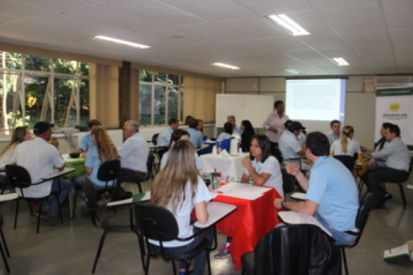 Funcion&aacute;rios participam de curso "Resili&ecirc;ncia &ndash; Adapta&ccedil;&atilde;o &agrave; Mudan&ccedil;a"                          