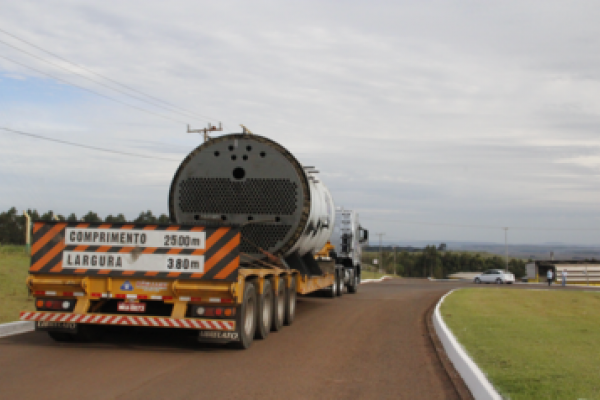 UIA recebe caldeira com capacidade de 12 mil quilos de vapor por hora                              