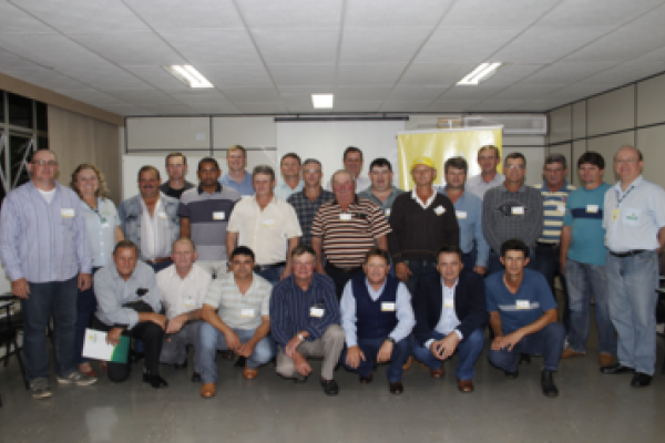 Mais oito coordena&ccedil;&otilde;es de n&uacute;cleos cooperativos participam de curso                               