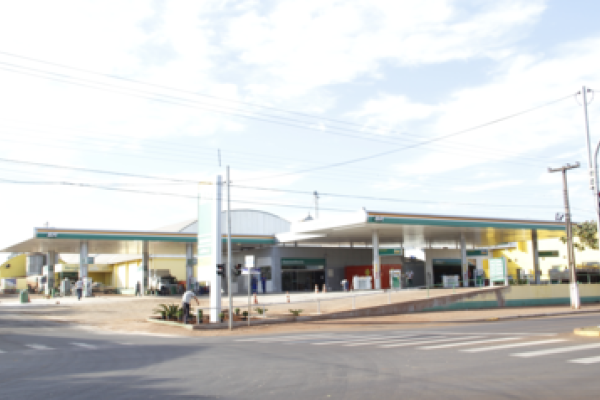 Copagril inaugura nova estrutura do posto de combust&iacute;veis de Marechal C&acirc;ndido Rondon, no dia 9 de ag