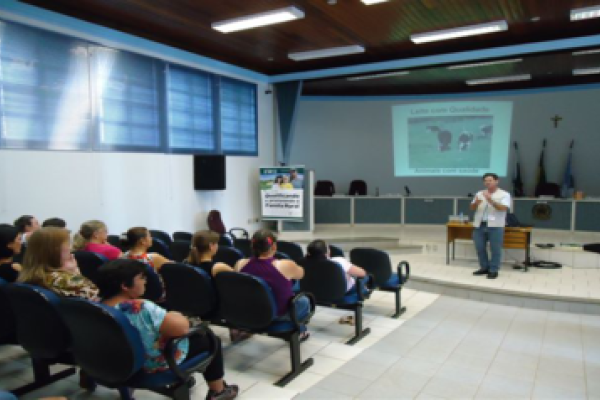 Semin&aacute;rio Qualidade do Leite &eacute; realizado em Pato Bragado