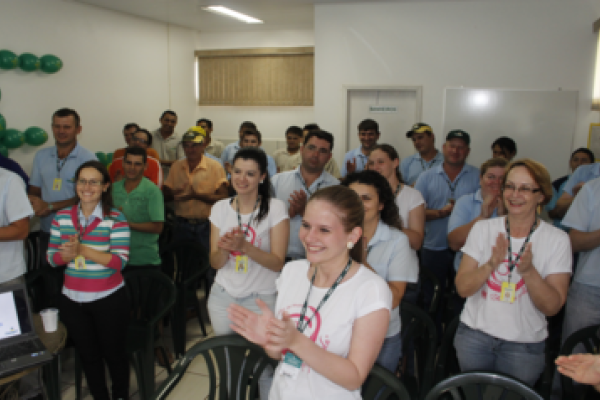 Workshop refor&ccedil;a boas pr&aacute;ticas de fabrica&ccedil;&atilde;o na unidade de ra&ccedil;&otilde;es de Entre Rios