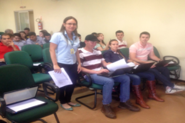 Zootecnista da Copagril integra workshop da Unioeste sobre ra&ccedil;&otilde;es