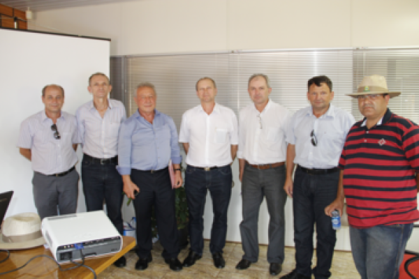 Diretoria da Copagril e representantes da UIA se re&uacute;nem com presidente da Ubabef