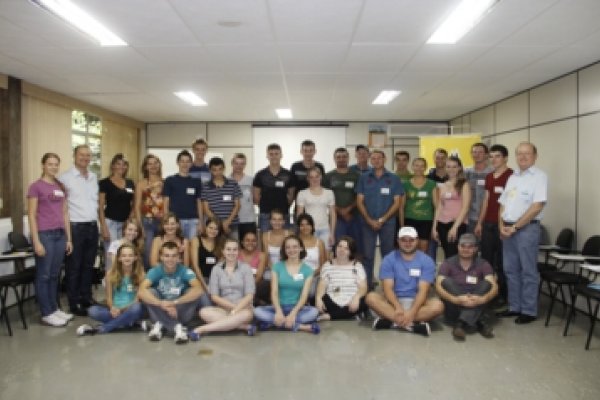 &ldquo;Conhecendo a Copagril&rdquo; &eacute; tema do segundo m&oacute;dulo do curso Jovemcoop