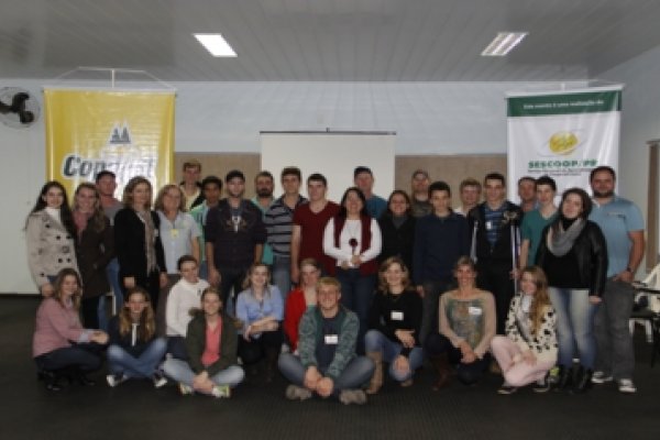  Mais um m&oacute;dulo do curso de desenvolvimento de lideran&ccedil;a jovem &eacute; conclu&iacute;do 