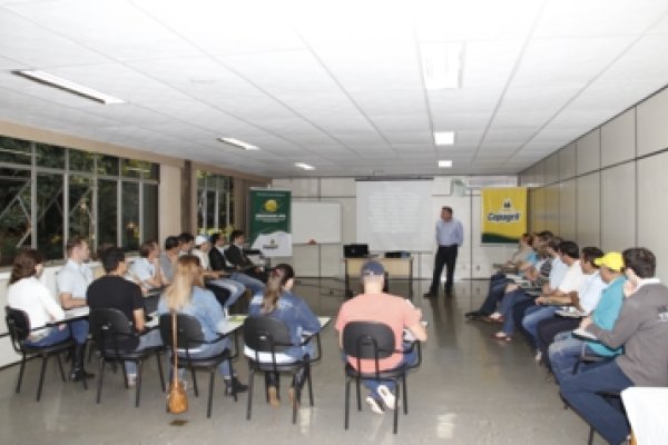  Controle de pragas &eacute; tema de palestra para funcion&aacute;rios