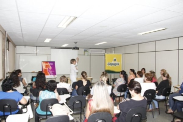  Copagril promove palestras e venda de camisetas para o Outubro Rosa