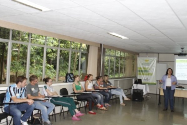  Jovens cooperativistas recebem treinamento de Marketing Pessoal