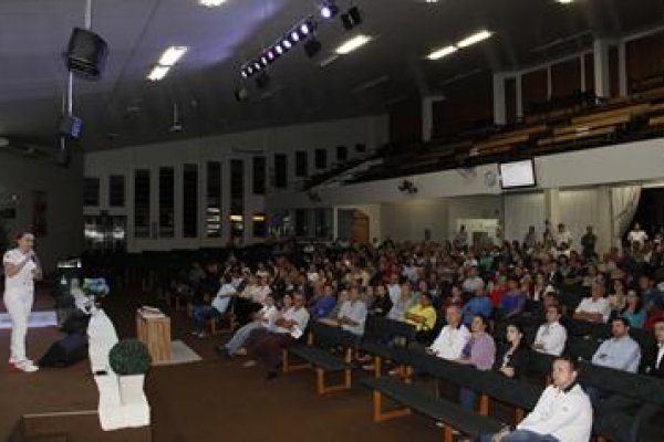 Palestra em prol da Uopeccan &eacute; realizada pela Copagril e Rotary