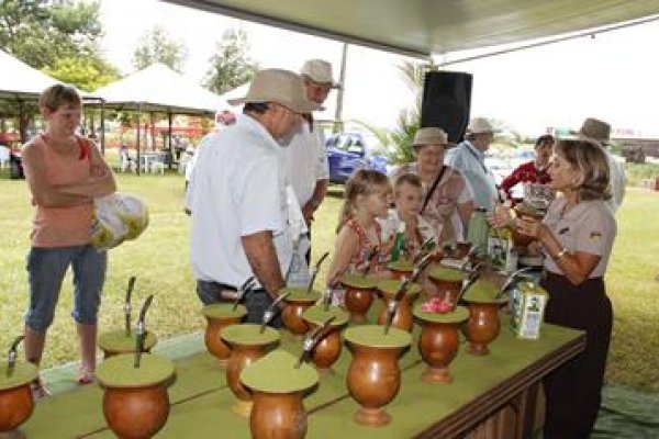 Dia de Campo: Escola do Chimarr&atilde;o mostra e ensina v&aacute;rios tipos de chimarr&atilde;o