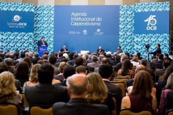 Agenda Institucional do Cooperativismo &Atilde;&copy; lan&Atilde;&sect;ada em Bras&Atilde;&shy;lia