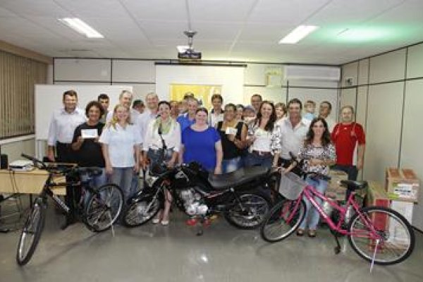 Copagril entrega pr&ecirc;mios aos sorteados da promo&ccedil;&atilde;o Premia