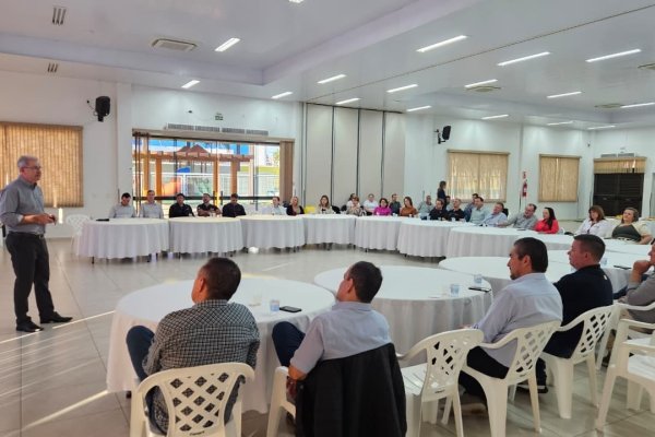 Copagril sedia reuni&atilde;o da Diretoria da Acimacar e apresenta panorama institucional da cooperativa