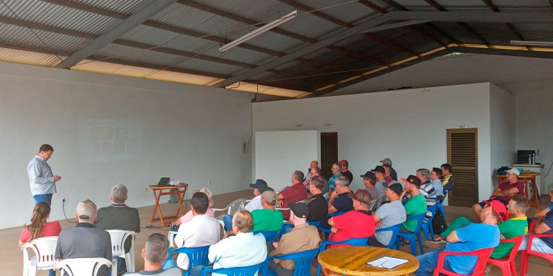 Equipe t&eacute;cnica da Copagril orienta produtores sobre manejo de doen&ccedil;as e nutri&ccedil;&atilde;o foliar