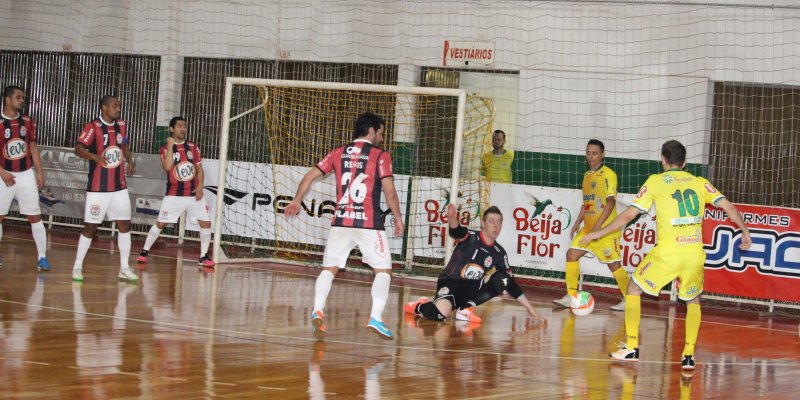 Copagril vence o Guarapuava e se iguala a Cascavel na lideran&ccedil;a da Chave Ouro