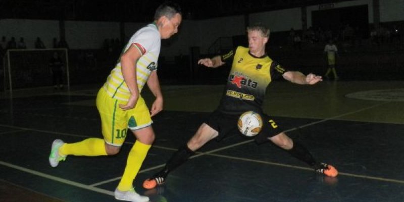 Semifinais Municipal de Futsal: AACC e Rondotec empatam; Copagril Sub-17 goleia Veterin&aacute;ria do Ari