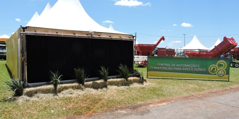 Minigranja demonstra tecnologias para ambi&ecirc;ncia e alimenta&ccedil;&atilde;o de aves e su&iacute;nos