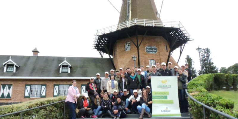 Jovens de comit&ecirc;s realizam viagem como premia&ccedil;&atilde;o do Concurso de Projetos Agr&iacute;colas