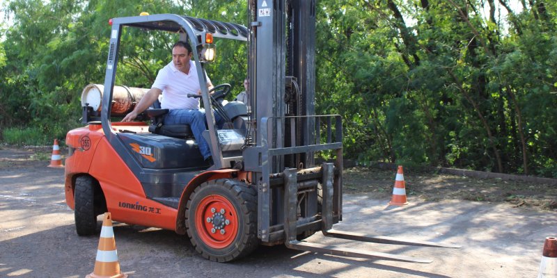Funcion&aacute;rios da Copagril participam de Curso de Operador de Empilhadeira