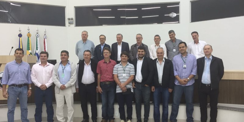 Paran&aacute; e Mato Grosso do Sul alinham estrat&eacute;gias visando status de &aacute;rea livre de aftosa sem vacina&ccedil;&atilde;o