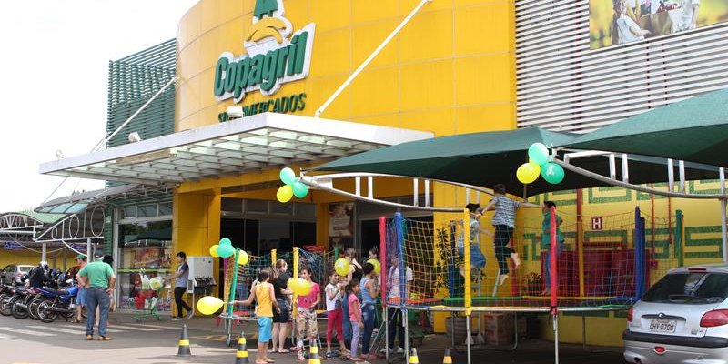 Crian&ccedil;as comemoram seu dia nos Supermercados Copagril