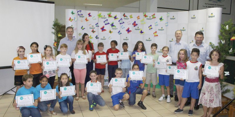 Copagril promove evento de homenagens a alunos e educadores do Programa Cooperjovem