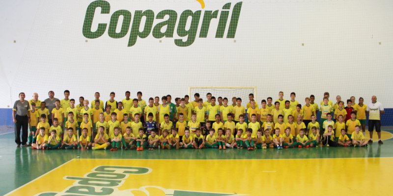 Escolinhas de futsal da AACC encerram suas atividades do ano de 2016 com 30 anos de hist&oacute;ria