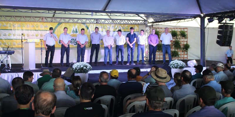 Dia de Campo Copagril &eacute; aberto com presen&ccedil;a de autoridades