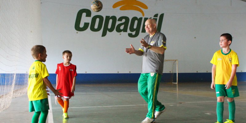 Escolinhas de Futsal da AACC voltam aos trabalhos na segunda-feira